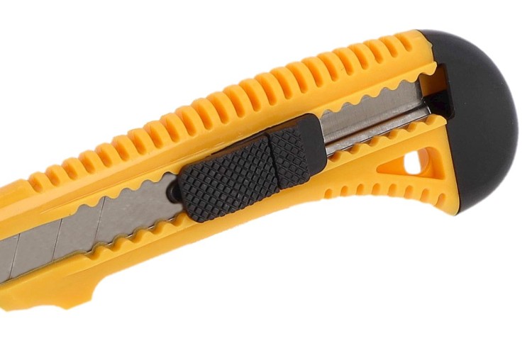 Nożyk do tapet 18mm łamany mocny Hardy