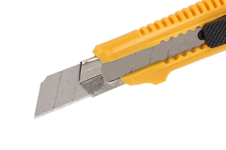 Nożyk do tapet 18mm łamany mocny Hardy z blokadą