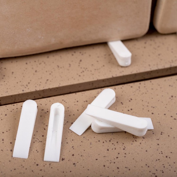 hardy-kliny-dystansowe-male-100-szt-w-woreczku (1).jpg